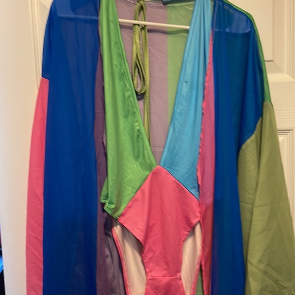 Sexy Swimwear w/ Duster - Picture 2 of 3